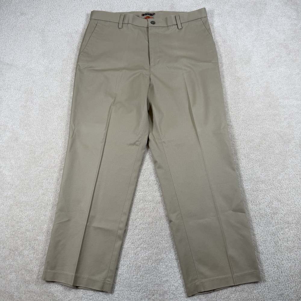 NWT Dockers D3 Classic Fit Flat Front Pants Mens 38x29 Khaki Iron Free Stretch